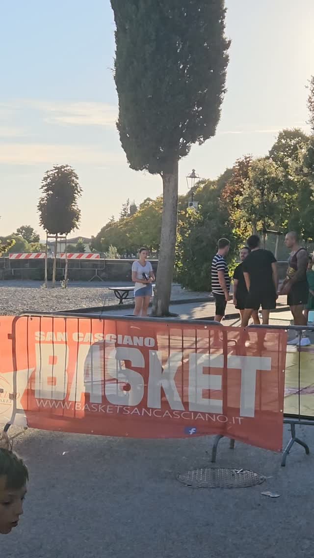 🏀 È iniziata ufficialmente la nuova stagione del Minibasket!

Abbiamo aperto ieri con la Festa dello Sport della @festadelvolontariatosanca scendendo in piazza a San Casciano per far conoscere la nostra attività.

Tantissimi bambini di tutte le età hanno giocato, sorriso e realizzato tanti canestri insieme al nostro staff! ❤️

Da questa settimana ripartono anche gli allenamenti ufficiali e ci troverete nuovamente in piazza con “Canestri in Piazza” dalle 17.00:

📍 Martedì a Cerbaia
📍 Giovedì a Mercatale

Venite a conoscerci, provare e divertirvi insieme a noi. Vi aspettiamo in campo! 🏀