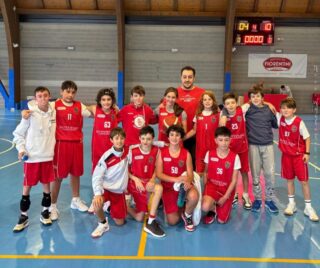 𝐋𝐀 𝐒𝐄𝐓𝐓𝐈𝐌𝐀𝐍𝐀 𝐃𝐄𝐋 𝐌𝐈𝐍𝐈𝐁𝐀𝐒𝐊𝐄𝐓

𝐄𝐒𝐎𝐑𝐃𝐈𝐄𝐍𝐓𝐈: 𝐁𝐓𝐁 𝐓𝐚𝐯𝐚𝐫𝐧𝐞𝐥𝐥𝐞 𝐯𝐬 𝐁𝐚𝐬𝐤𝐞𝐭 𝐒𝐚𝐧 𝐂𝐚𝐬𝐜𝐢𝐚𝐧𝐨
Splendida prova dei nostri Esordienti che, nel derby contro Tavarnelle, conquistano una vittoria netta (12-4), aggiudicandosi tutti e quattro i tempini con buon margine. Dopo quattro giornate si confermano i progressi e le ottime indicazioni viste fin qui. Prossimo appuntamento: sabato 29 novembre, in casa, contro Pino Basket.

𝐀𝐐𝐔𝐈𝐋𝐎𝐓𝐓𝐈: 𝐁𝐚𝐬𝐤𝐞𝐭 𝐒𝐚𝐧 𝐂𝐚𝐬𝐜𝐢𝐚𝐧𝐨 𝐯𝐬 𝐓𝐞𝐚𝐦𝐍𝐨𝐯𝐚 𝐋𝐚𝐬𝐭𝐫𝐚 𝐚 𝐒𝐢𝐠𝐧𝐚
Continua l’ottimo momento dei nostri Aquilotti, che tra le mura amiche vincono contro TeamNova (18-6 il finale) in una sfida intensa ed emozionante.

𝐒𝐂𝐎𝐈𝐀𝐓𝐓𝐎𝐋𝐈: 𝐁𝐚𝐬𝐤𝐞𝐭 𝐒𝐚𝐧 𝐂𝐚𝐬𝐜𝐢𝐚𝐧𝐨 𝐯𝐬 𝐒𝐜𝐚𝐧𝐝𝐢𝐜𝐜𝐢 𝐁𝐚𝐬𝐤𝐞𝐭
Domenica 23 novembre i nostri Scoiattoli hanno affrontato Scandicci. Partita combattutissima, con ogni tempino punto a punto e risultato sempre aperto fino alla fine, ma che premia gli ospiti, vittoriosi 13-11.

#NeverWasteTalent